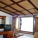 Aparthotel Edelweiss 2*