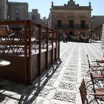 Aparthotel Edelweiss Erice