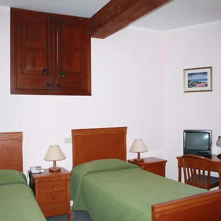 Aparthotel Edelweiss Erice