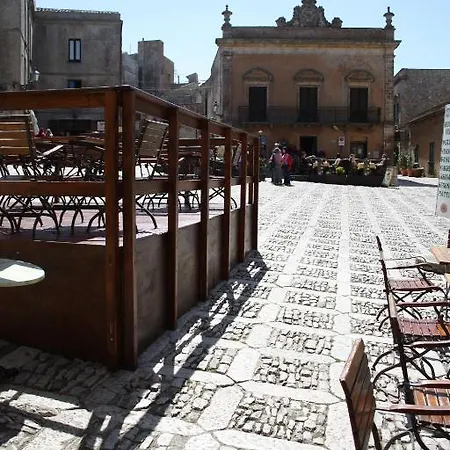 Lägenhetshotell Edelweiss Erice
